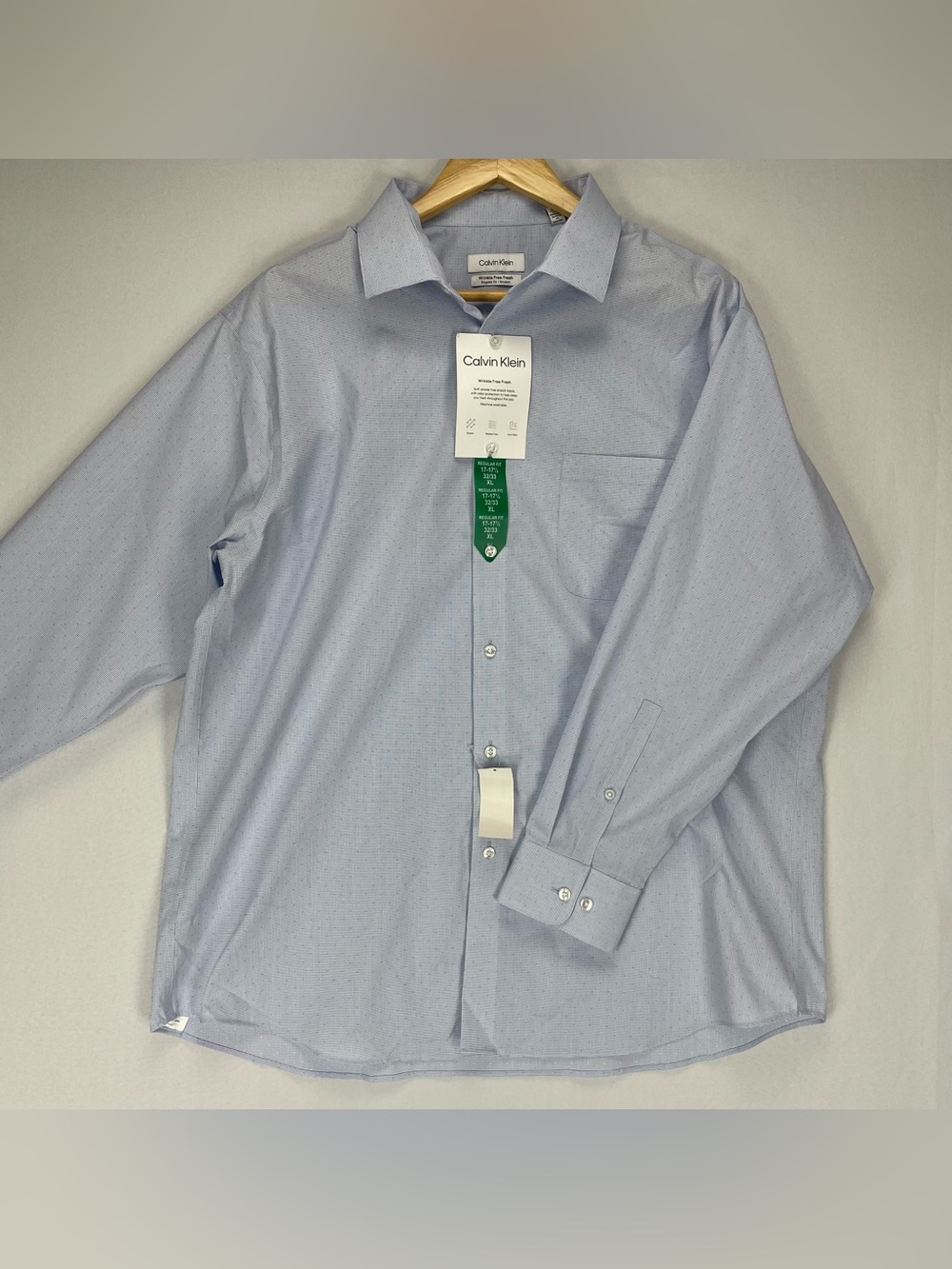 Calvin Klein Men’s Button Down Shirt XL 17-32/33 Blue Dot Wrinkle Free Fresh NWT